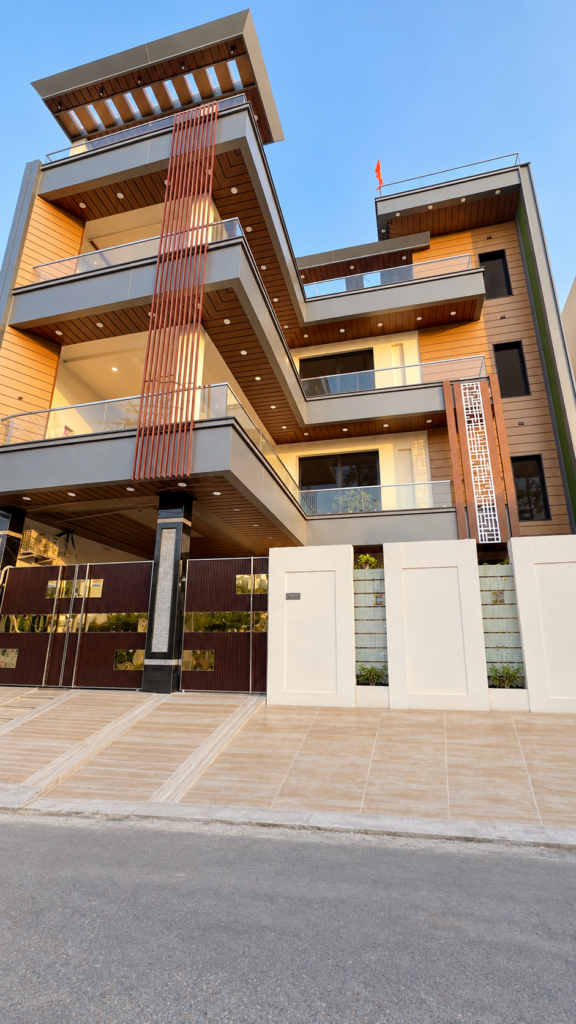 Modern multistorey home with exterior facade, Telibagh, Lucknow